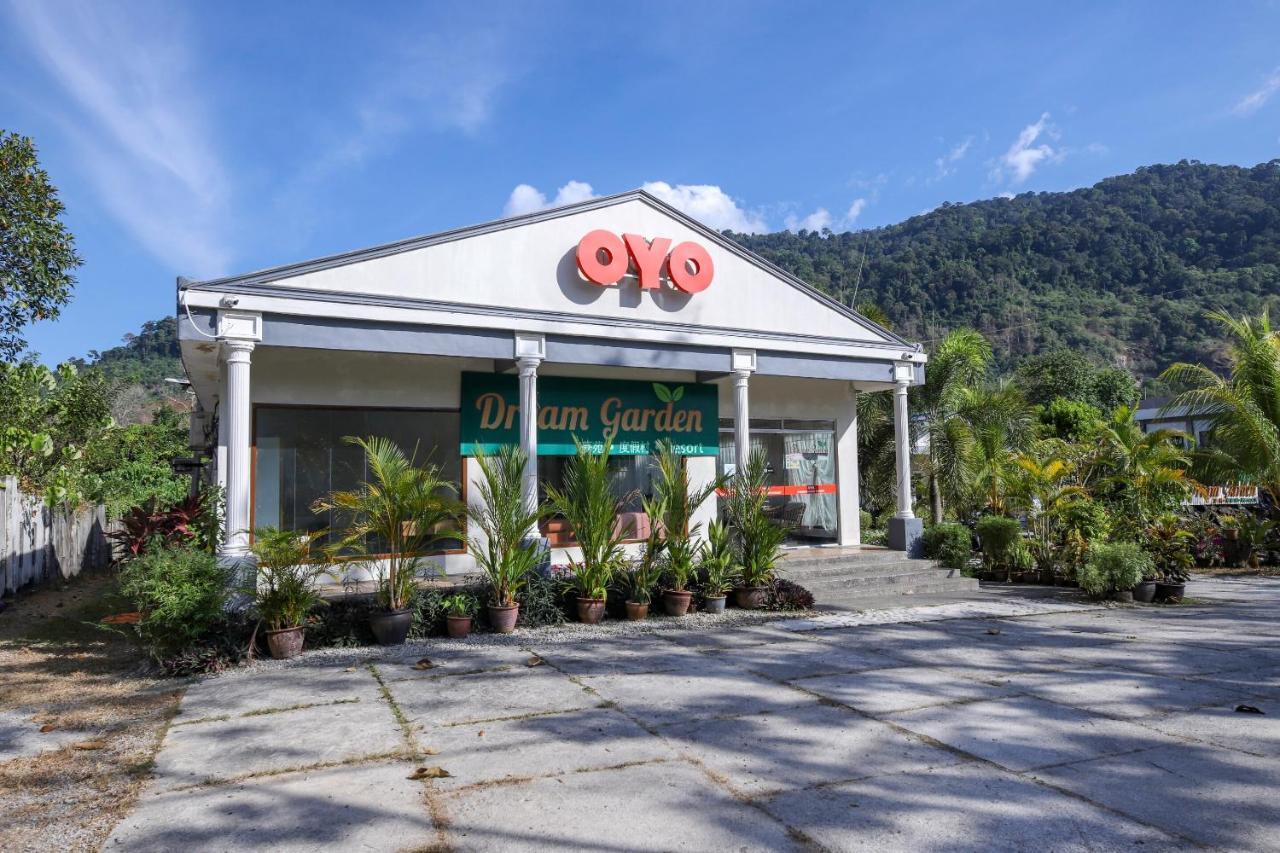 Oyo 89679 Dream Garden Resort Ayer Hangat Buitenkant foto