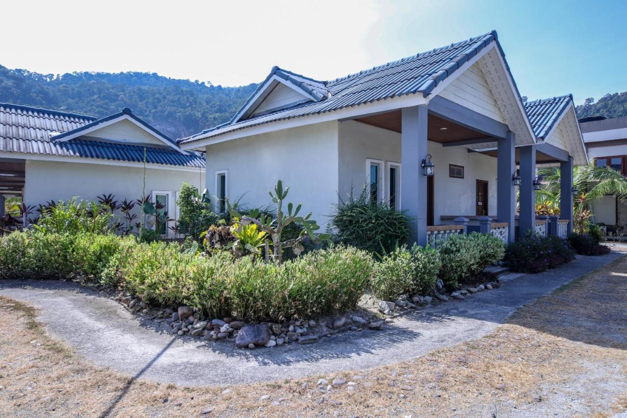 Oyo 89679 Dream Garden Resort Ayer Hangat Buitenkant foto