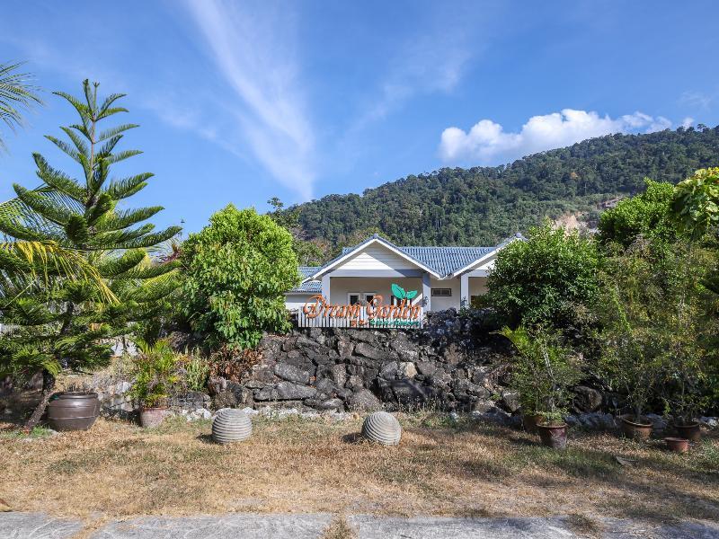 Oyo 89679 Dream Garden Resort Ayer Hangat Buitenkant foto